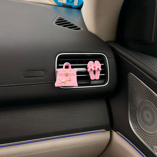 Set Ambientador Coche Rosa Barbie – Aroma Pera y Fresia